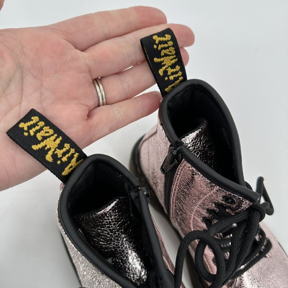 Dr Martens Girls Combat Boots 1460 J Pink Salt Crinkle Size US 1 NEW - Picture 9 of 12
